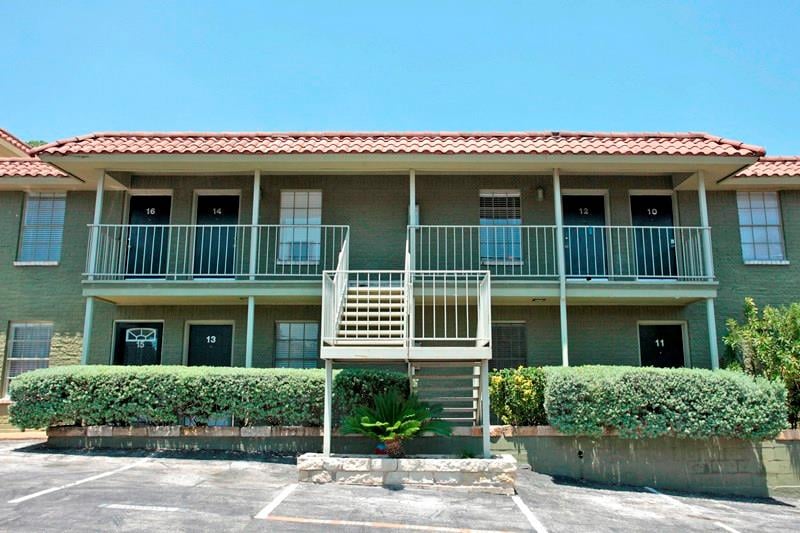 View 2302 East Side Dr Unit #12 in Travis Heights Terrace Condo Amd 2302 East Side Dr Unit #12 - property photo 1 - Luxury home in Travis Heights Terrace Condo Amd, Austin, TX