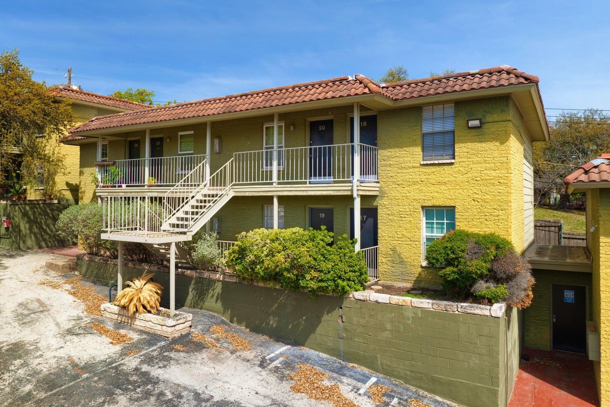 View 2302 East Side DR Unit #23 in Travis Heights Terrace Condo Amd 2302 East Side DR Unit #23 - front exterior - Luxury home in Travis Heights Terrace Condo Amd, Austin, TX