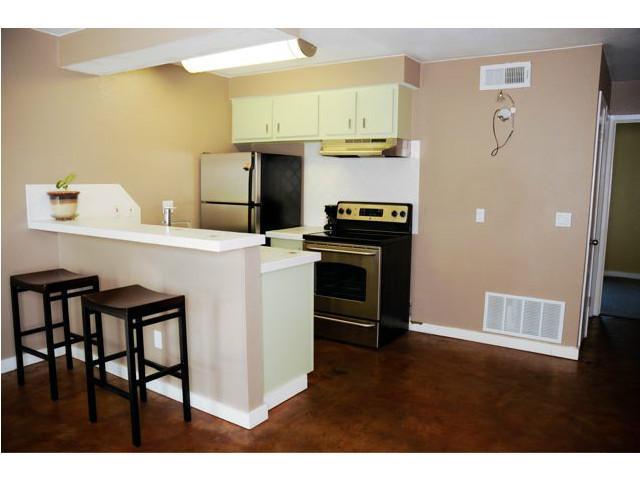 View 2302 East Side Dr Unit #5 in Travis Heights Terrace Condo Amd 2302 East Side Dr Unit #5 - front exterior - Luxury home in Travis Heights Terrace Condo Amd, Austin, TX