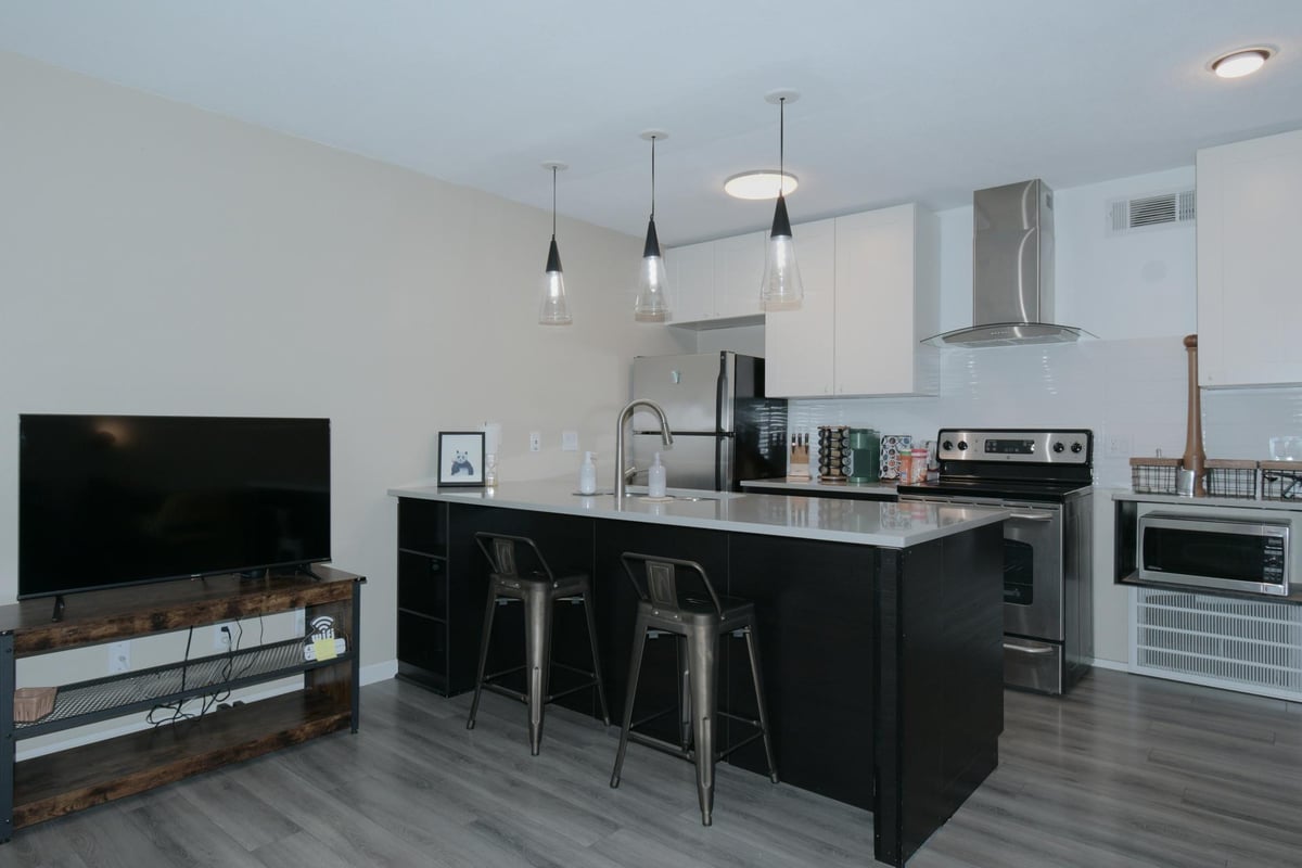 2302 East Side Dr Unit #6 - front exterior - Luxury home in Travis Heights Terrace Condomi, Austin, TX