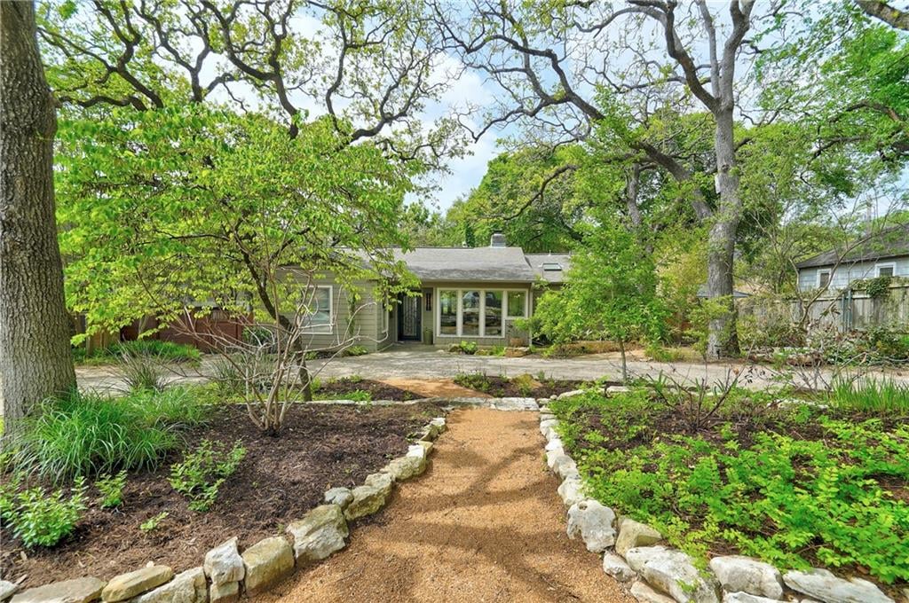 View 2303 Greenlee Dr in Tarrytown 2303 Greenlee Dr - property photo 1 - Luxury home in Tarrytown, Austin, TX