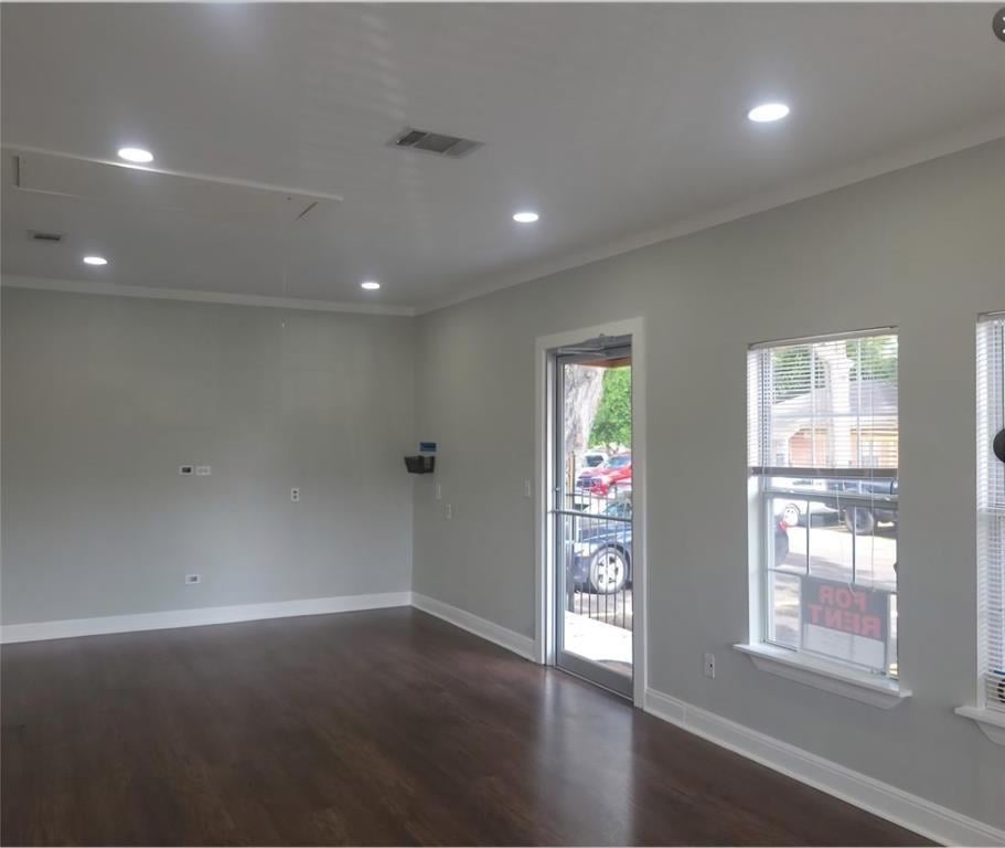 View 2304 E Cesar Chavez ST Unit #B in Jones F H 2304 E Cesar Chavez ST Unit #B - property photo 1 - Luxury home in Jones F H, Austin, TX