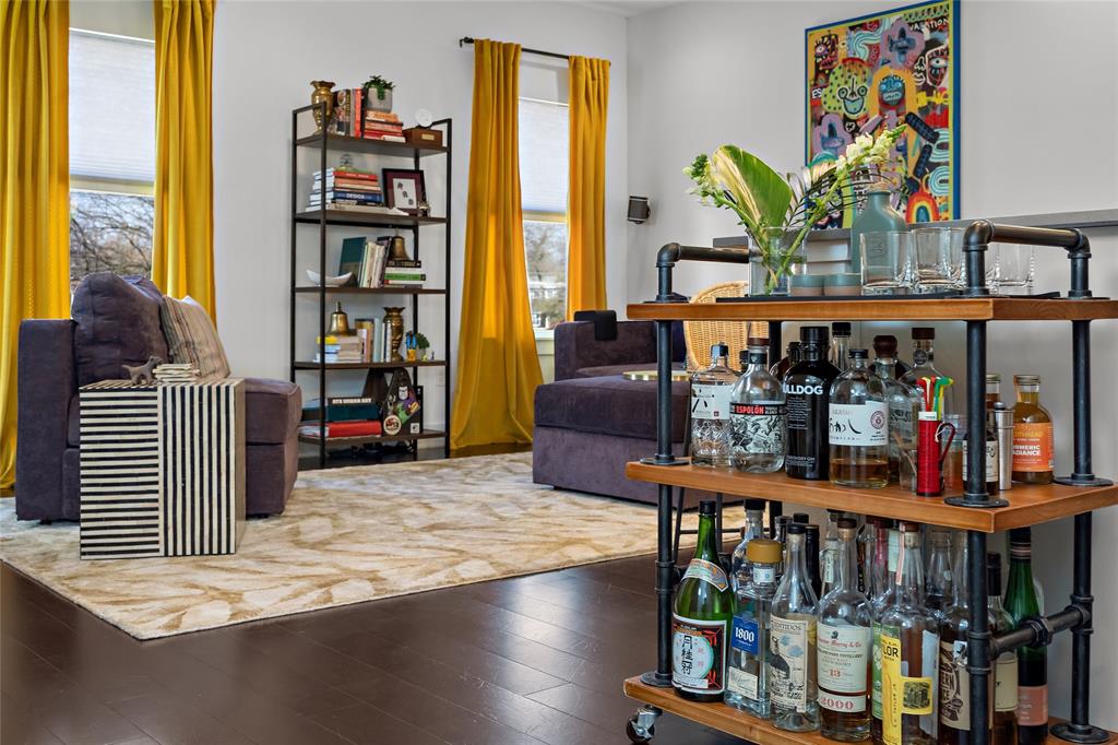 2305 Coronado St Unit #E - front exterior - Luxury home in 2305 Coronado Condo, Austin, TX