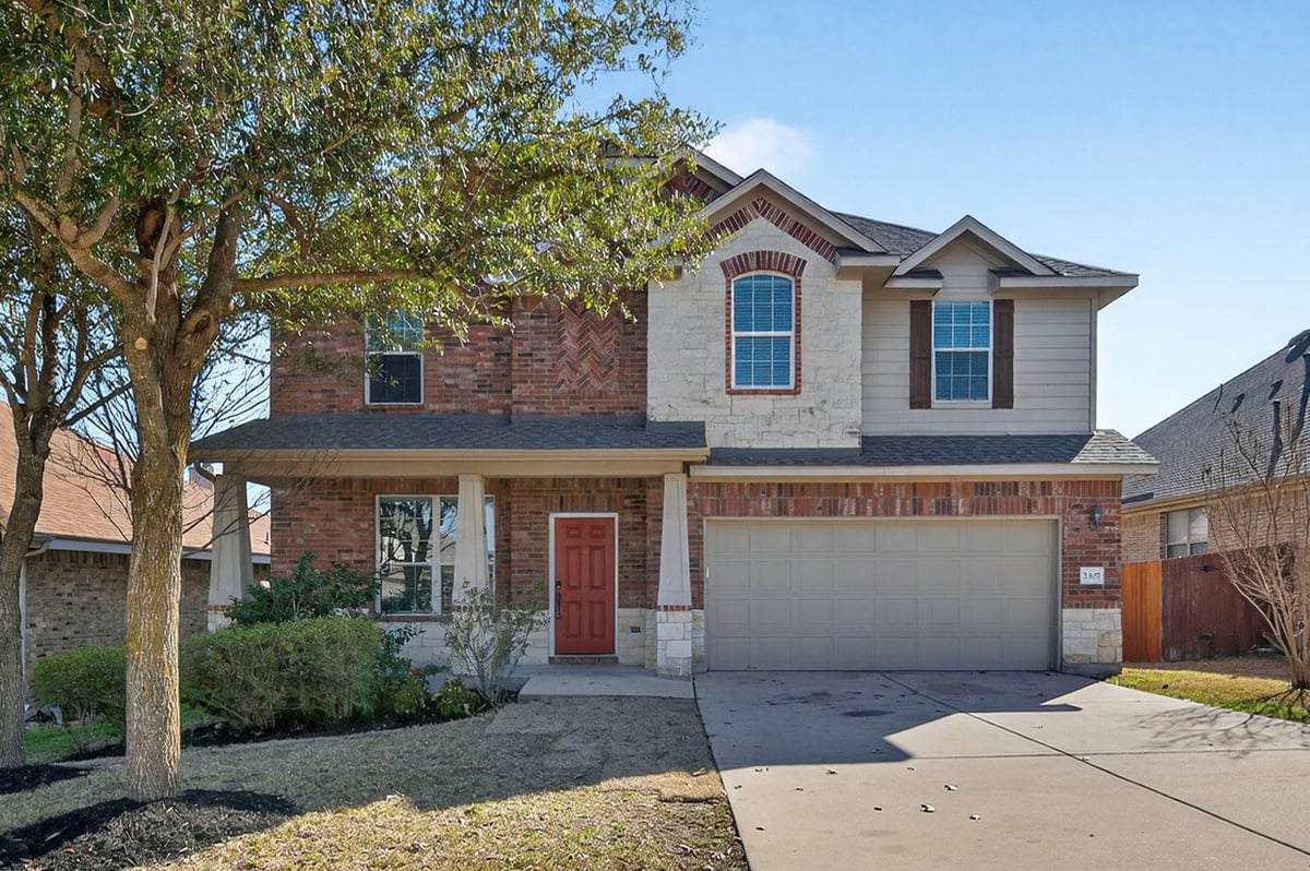 View 2305 Gavin TRL in Commons At Rowe Lane Ph 01 The 2305 Gavin TRL - property photo 1 - Luxury home in Commons At Rowe Lane Ph 01 The, Pflugerville, TX