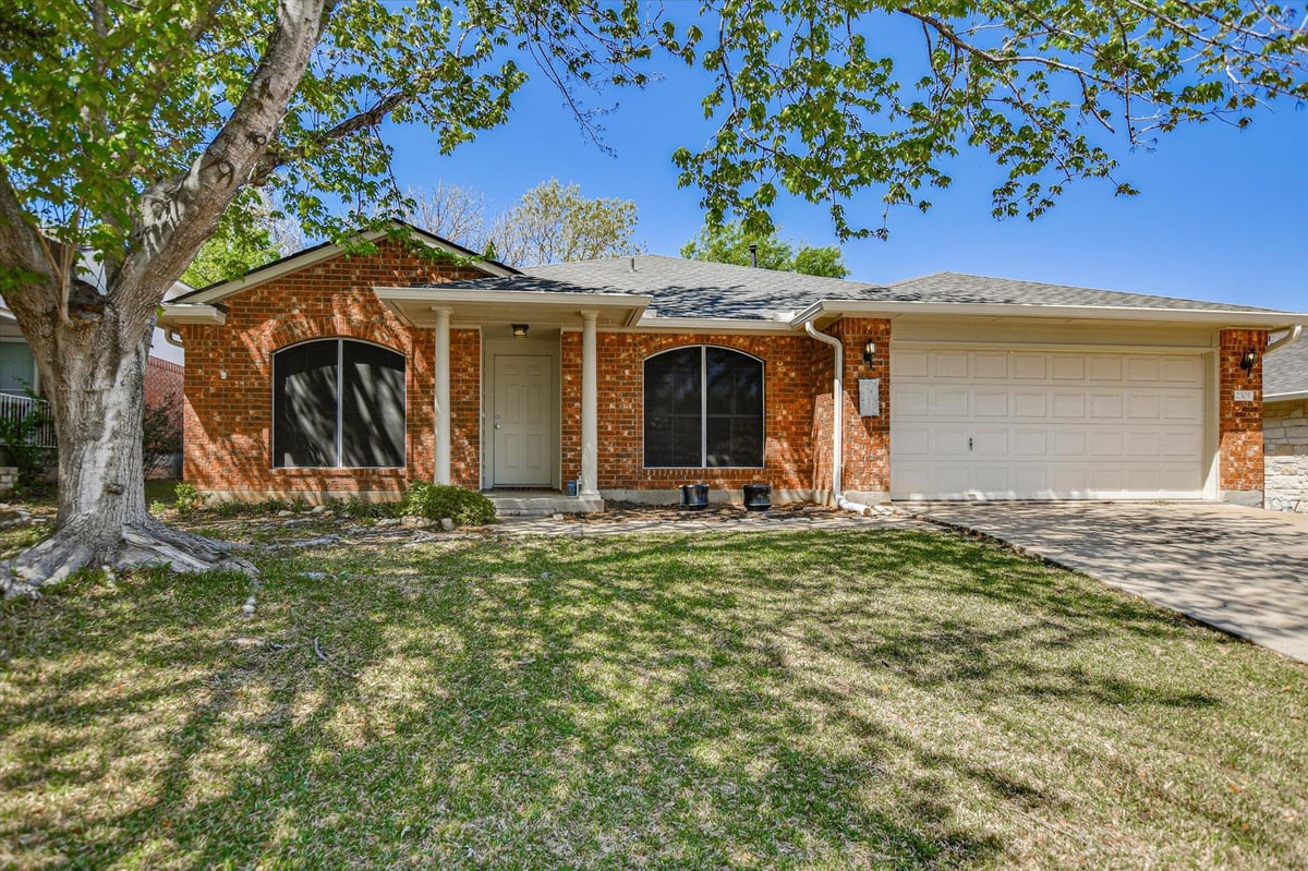 2305 Vernell Way - front exterior - Luxury home in Jester Farms Sec 07, Round Rock, TX