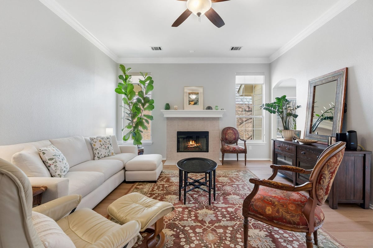 Living area at 2306 Clover Ridge Dr - 3 bed 2 bath home