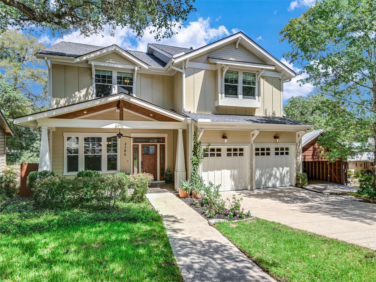 View 2306 W 10th ST in Marlton Place Sec 01 2306 W 10th ST - front exterior - Luxury home in Marlton Place Sec 01, Austin, TX