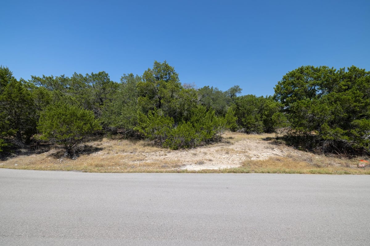 View 2306 Whitney CV in Highland Lake Estates Sec 31 2306 Whitney CV - property photo 1 - Luxury lot in Highland Lake Estates Sec 31, Lago Vista, TX