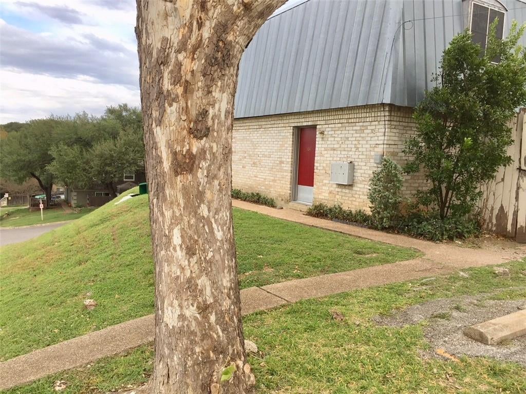 View 2307 Barton Village CIR Unit #104 in BARTON HILLS SEC 1 2307 Barton Village CIR Unit #104 - property photo 1 - Luxury home in BARTON HILLS SEC 1, Austin, TX