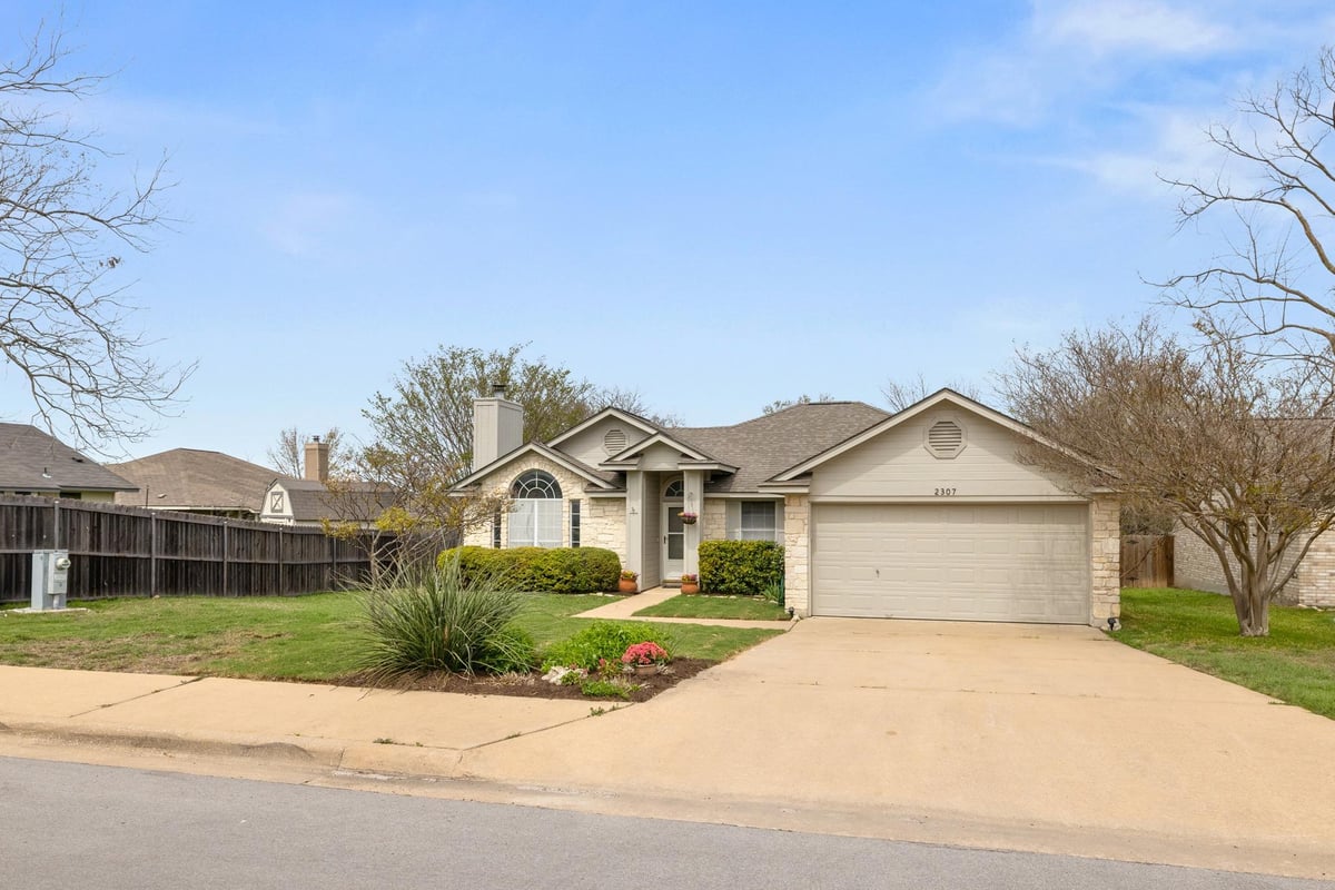 View 2307 Darnell Dr in Gann Ranch Sec 01 2307 Darnell Dr - property photo 1 - Luxury home in Gann Ranch Sec 01, Cedar Park, TX