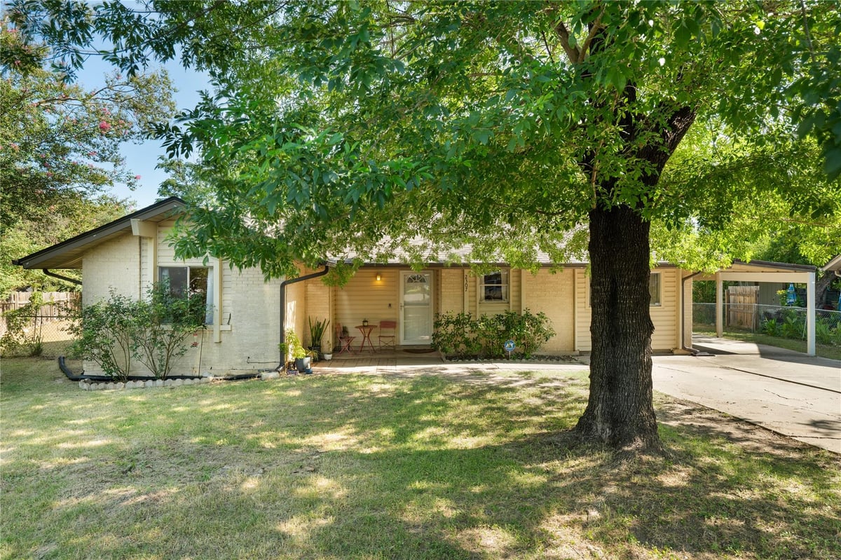 View 2307 Valley High CIR in Peppertree Park Sec 01 2307 Valley High CIR - property photo 1 - Luxury home in Peppertree Park Sec 01, Austin, TX