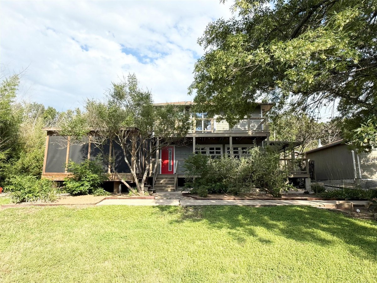 View 2307B Riverside Farms RD in Riverside Farms 2307B Riverside Farms RD - property photo 1 - Luxury home in Riverside Farms, Austin, TX