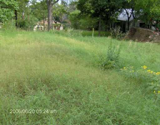 View 2308 E 9th ST 2308 E 9th ST - front exterior - Luxury lot in Austin, TX