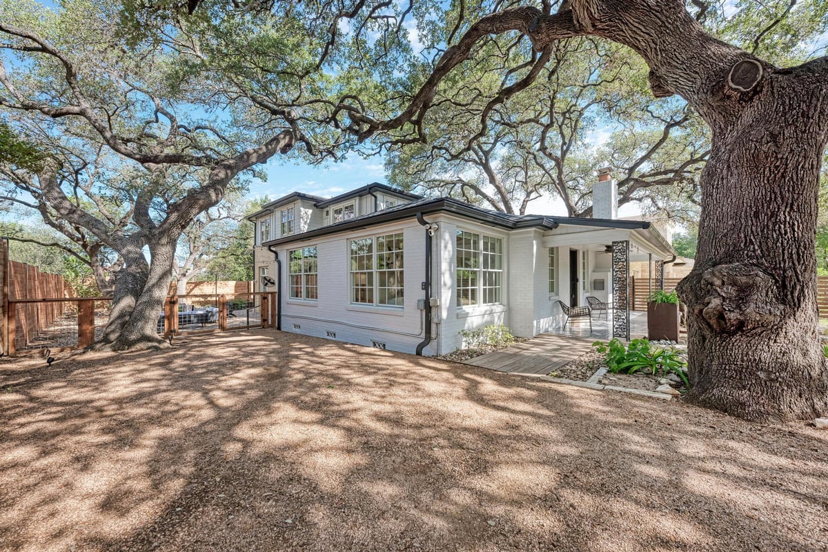View 2308 Forest Ave in La Prelle Place Resub 2308 Forest Ave - front exterior with single-story central Austin facade - Luxury home in La Prelle Place Resub, Austin, TX