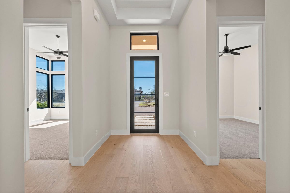 Living area at 2308 KAHALA SUNSET Dr - 3 bed 3 bath home