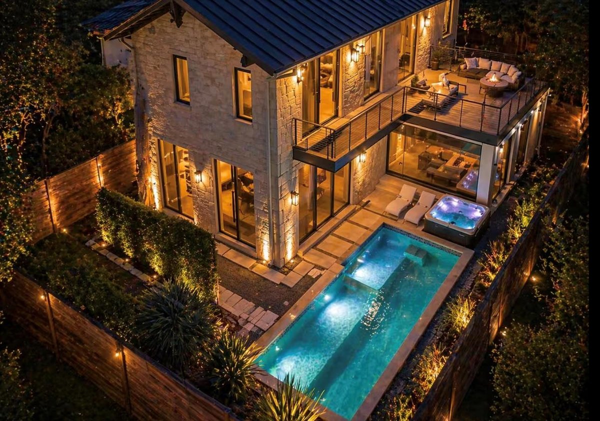View 2309 S 4th ST in Loma Linda 2309 S 4th ST - front exterior - Luxury home in Loma Linda, Austin, TX