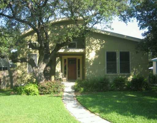 View 2312 Forest Ave in La Prelle Place Resub Of Blks 4-6 2312 Forest Ave - property photo 1 - Luxury home in La Prelle Place Resub Of Blks 4-6, Austin, TX