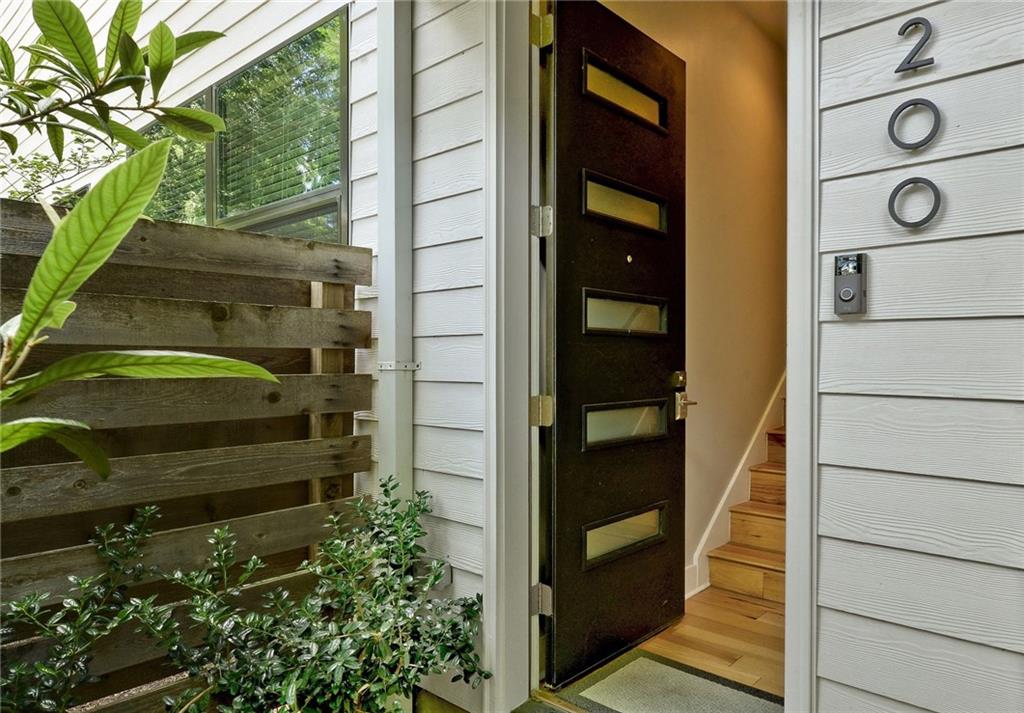 View 2314 Enfield RD Unit #200 in Tarrytown Place Condo 2314 Enfield RD Unit #200 - front exterior - Luxury home in Tarrytown Place Condo, Austin, TX