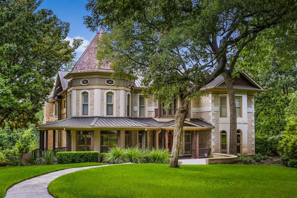 View 2314 Island Wood Rd in Wood Island 2314 Island Wood Rd - front exterior - Luxury home in Wood Island, Austin, TX