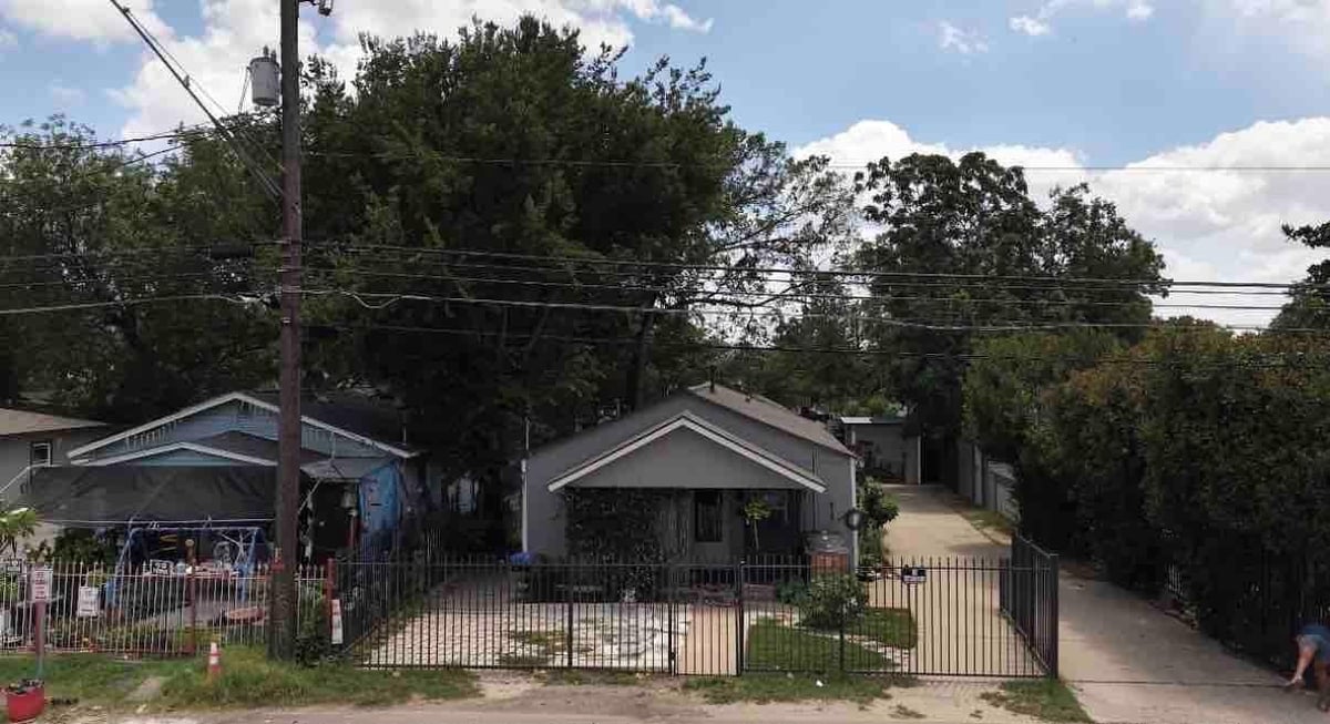 View 2315 E 5th ST in Industrial Add Annex 2315 E 5th ST - front exterior - Luxury home in Industrial Add Annex, Austin, TX