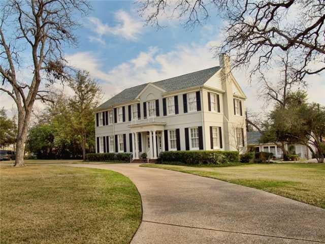 View 2315 Townes Ln in Tarrytown 2315 Townes Ln - property photo 1 - Luxury home in Tarrytown, Austin, TX