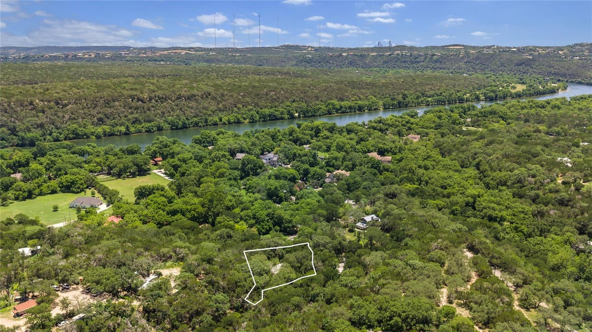 View 2316 River Hills RD in Travis Southwest 2316 River Hills RD - property photo 1 - Luxury home in Travis Southwest, Austin, TX