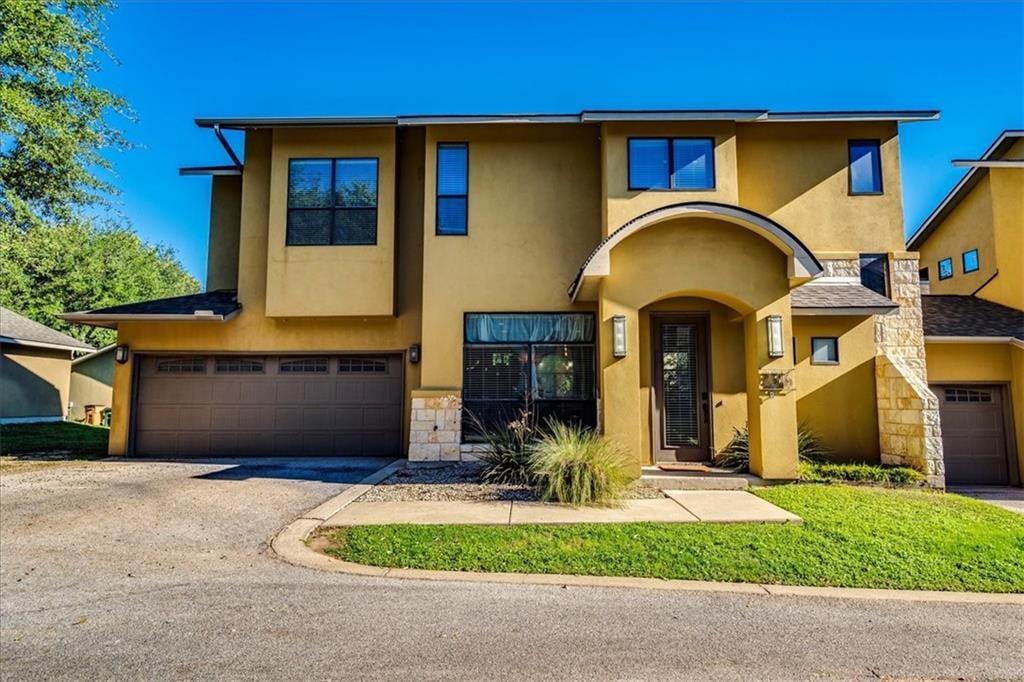 View 2316 Thornton Rd Unit #B in Thornton City Homes Condo 2316 Thornton Rd Unit #B - front exterior - Luxury home in Thornton City Homes Condo, Austin, TX
