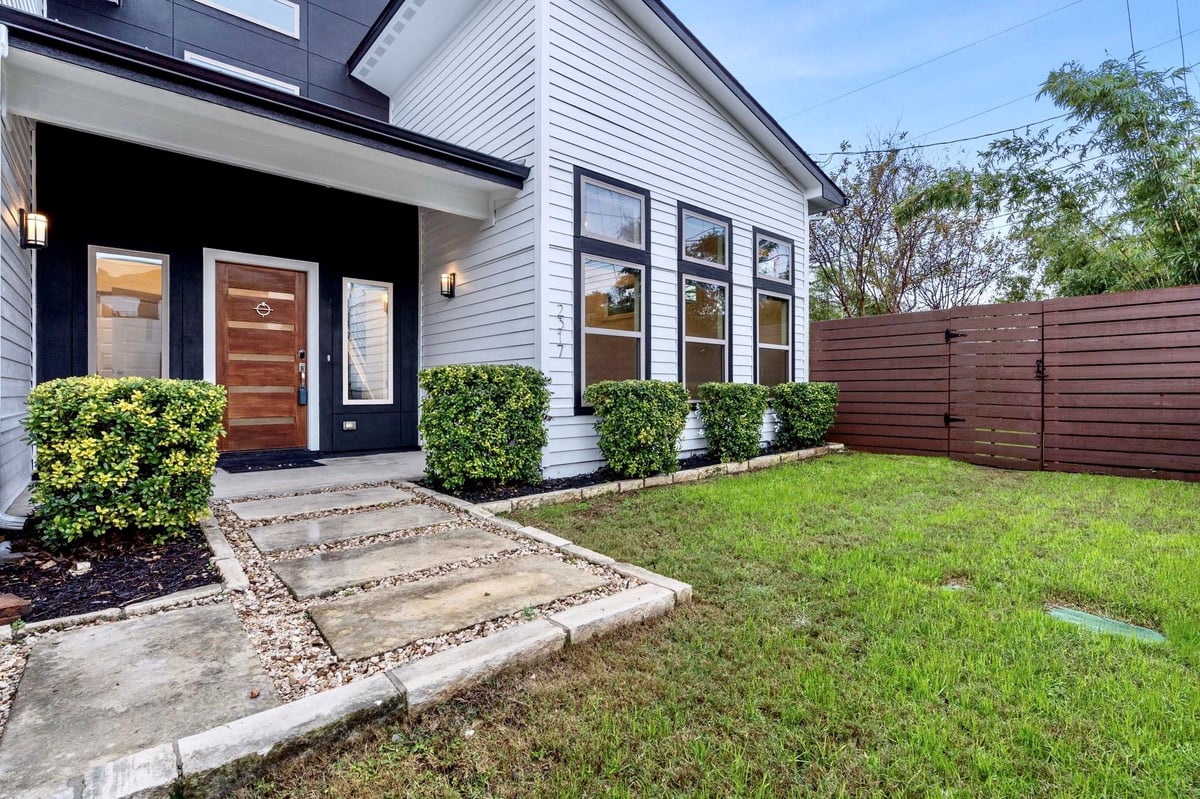 View 2317 S 3rd ST in Bouldin Creek 2317 S 3rd ST, photo 1, Bouldin Creek, Austin, TX