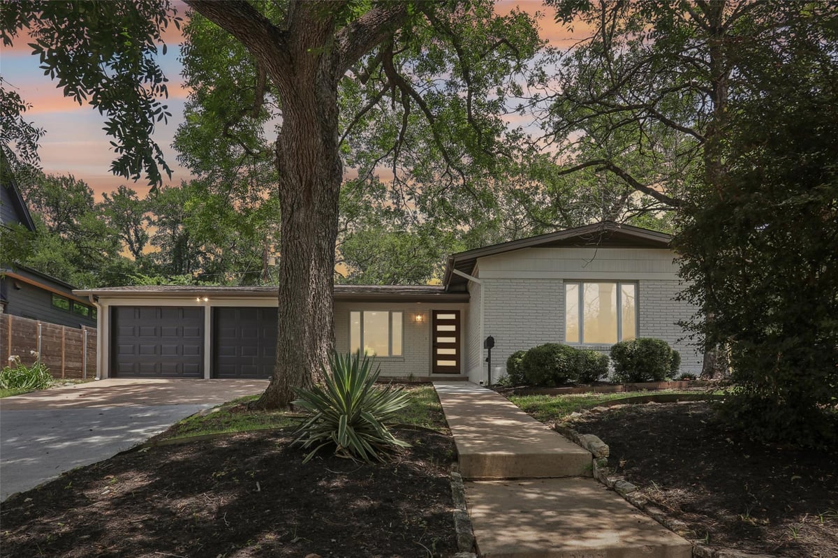 View 2322 Westoak Dr in West Park Add 2322 Westoak Dr - front exterior - Luxury home in West Park Add, Austin, TX