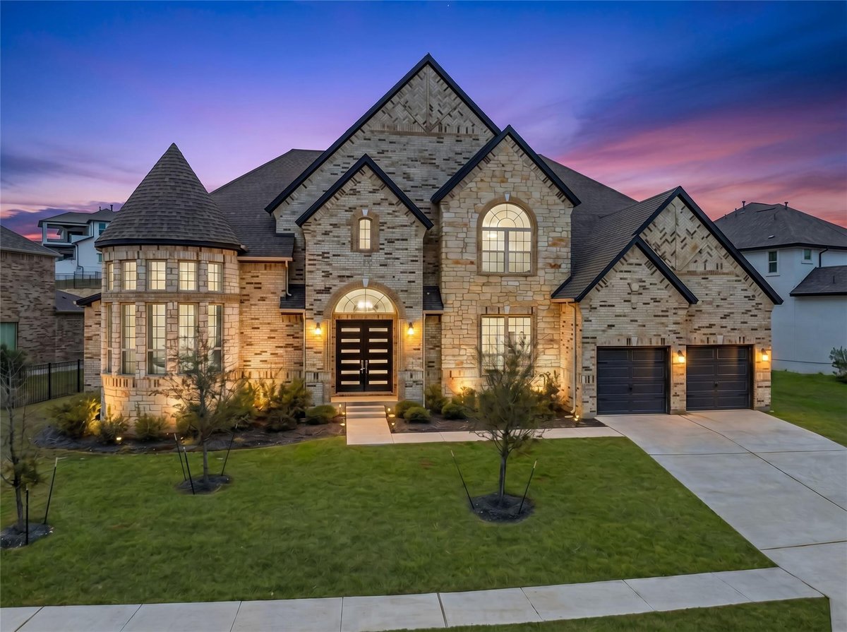View 2324 Bel Paese BND in Travisso Ph 4 Sec 1-3 2324 Bel Paese BND - front exterior - Luxury home in Travisso Ph 4 Sec 1-3, Leander, TX