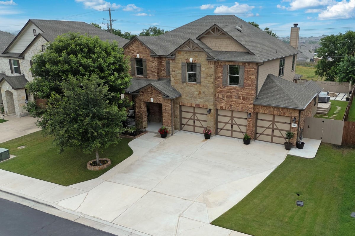 233 Culebra Dr - front exterior - Luxury home in La Conterra Sec 6, Georgetown, TX