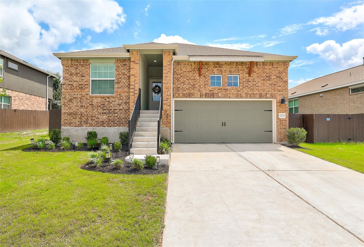 2333 Four Waters LOOP - front exterior - Luxury home in Lively Tr Ph 3, Georgetown, TX