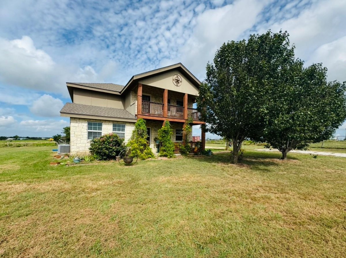 View 2334 Cr 464 in BISSETT 2334 Cr 464 - front exterior - Luxury home in BISSETT, Elgin, TX