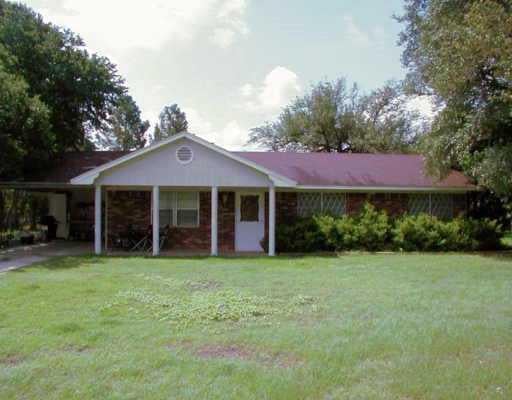 View 2350 Co Rd 226 2350 Co Rd 226 - front exterior - Luxury home in Florence, TX