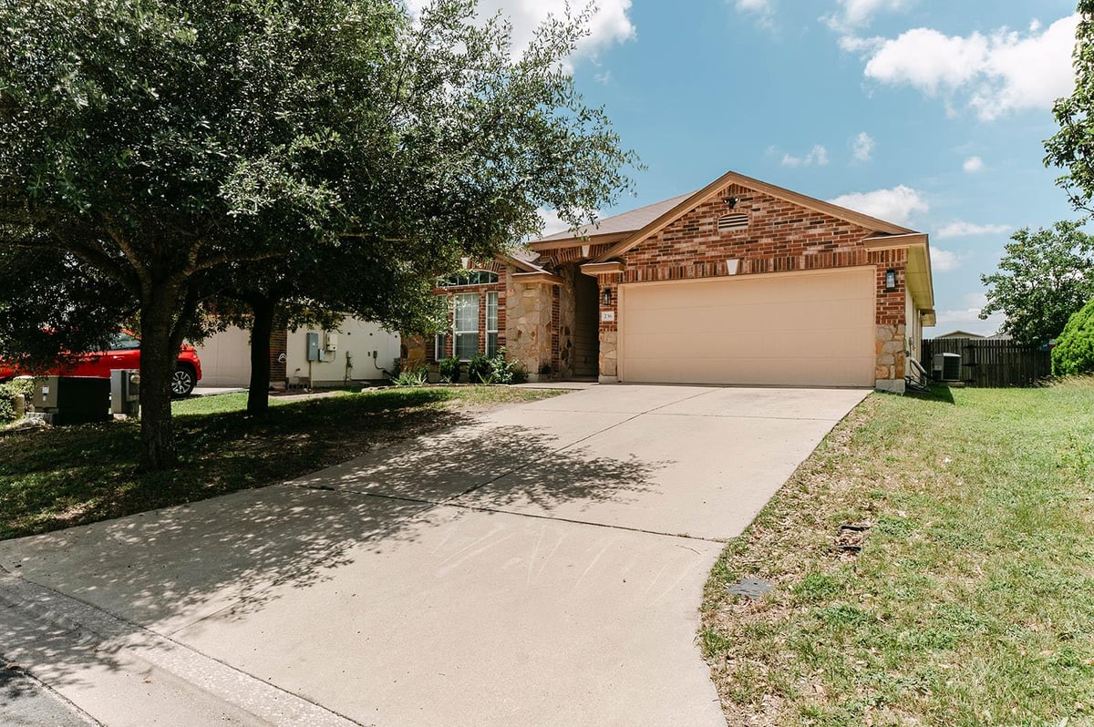 View 236 Bauxite DR in Sonterra West Ph 06 236 Bauxite DR - front exterior - Luxury home in Sonterra West Ph 06, Jarrell, TX