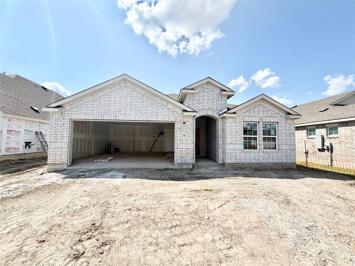 View 236 Bellie LN in Infinity Square 236 Bellie LN - property photo 1 - Luxury home in Infinity Square, Kyle, TX