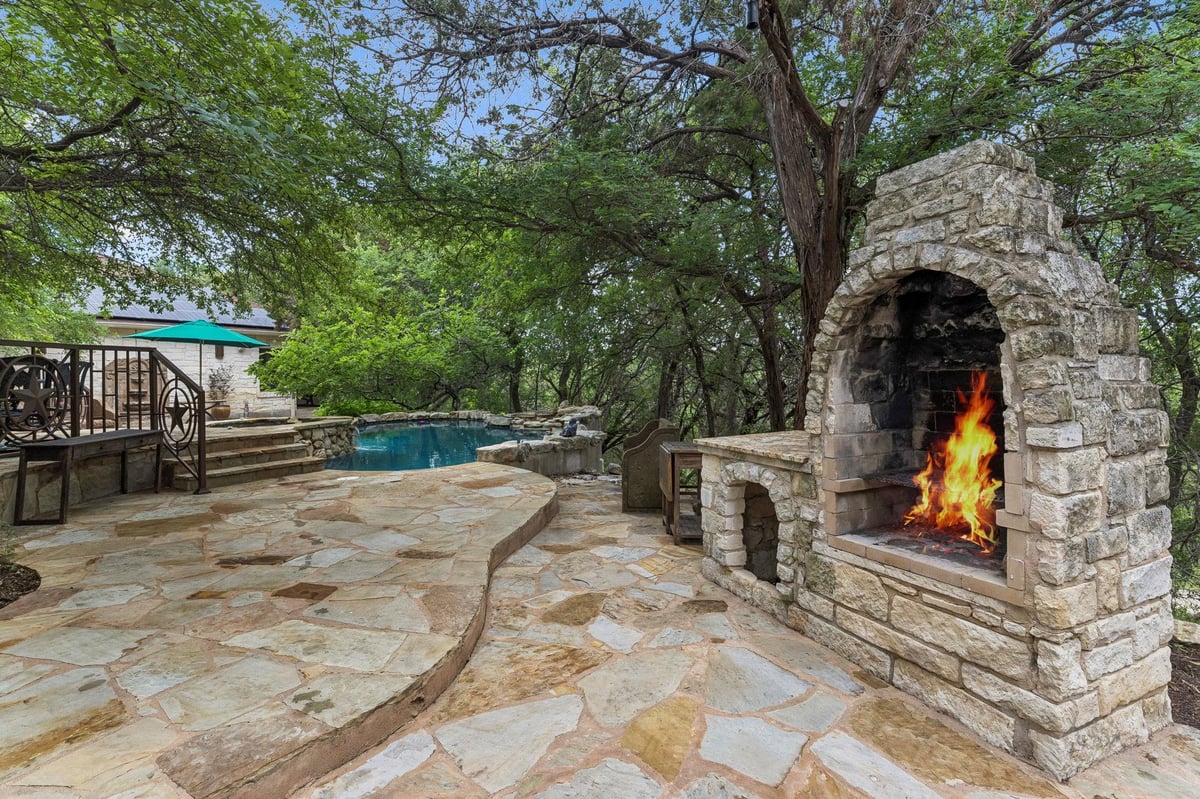 View 23621 Indian Divide CV in Paleface Ranch Sec 03 23621 Indian Divide CV - front exterior - Luxury home in Paleface Ranch Sec 03, Spicewood, TX