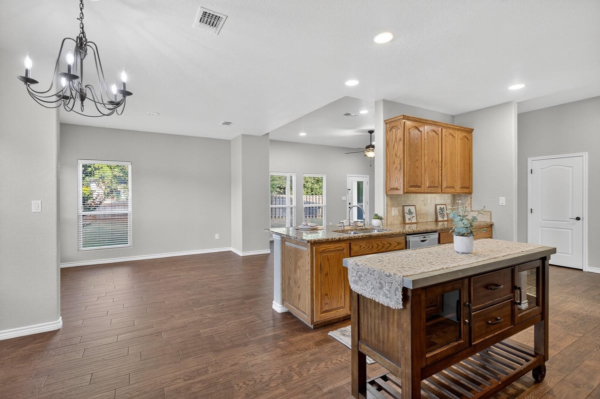 Primary bedroom at 237 Meadowlakes Dr - 4 bed 2 bath home