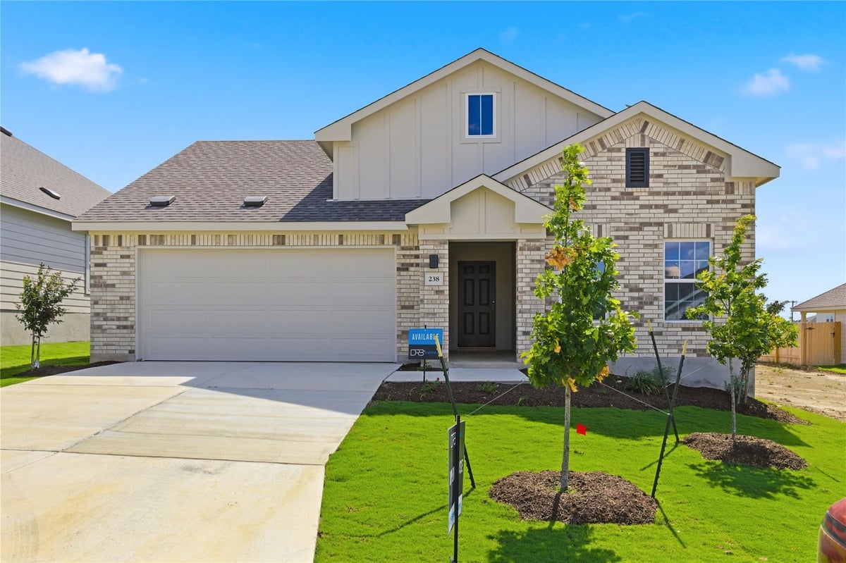 View 238 Seattle Slew DR in Calumet 238 Seattle Slew DR - front exterior - Luxury home in Calumet, Jarrell, TX