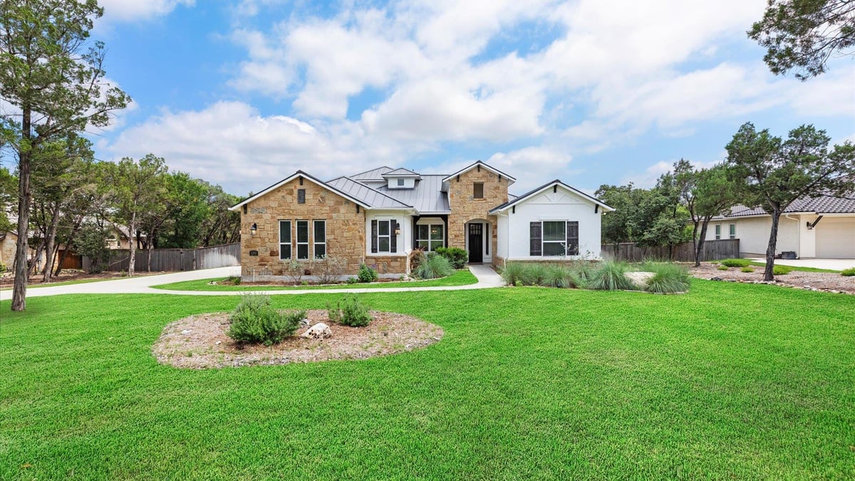 Living area at 2382  Geneseo Oaks - 4 bed 3 bath home