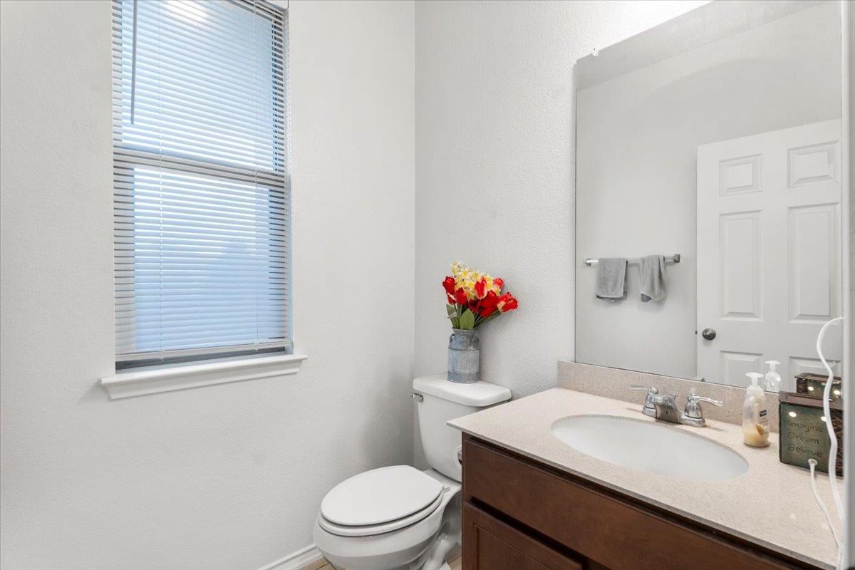 Bathroom at 239  Crimson Ln - 5 bed 3 bath home