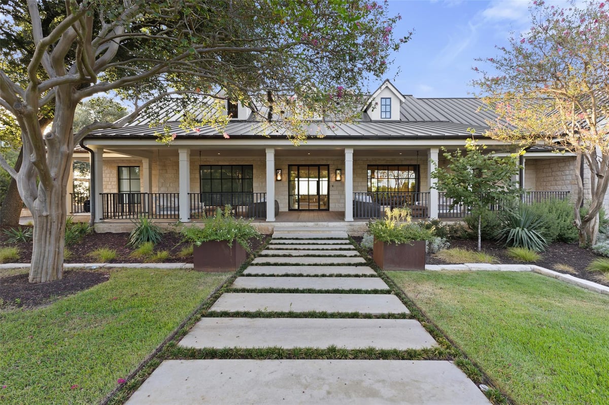 View 24 Cousteau LN in Rob Roy 24 Cousteau LN - property photo 1 - Luxury home in Rob Roy, Austin, TX