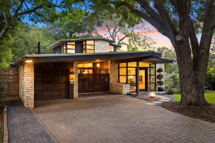 2401 Jarratt Ave - front exterior - Luxury home in Pemberton Heights Sec 01, Austin, TX