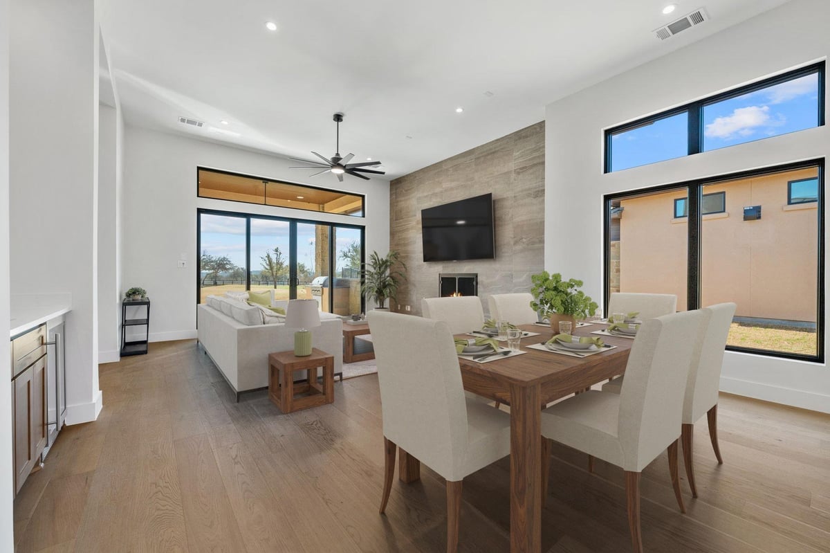 Living area at 2401 KAHALA SUNSET Dr - 3 bed 2 bath home