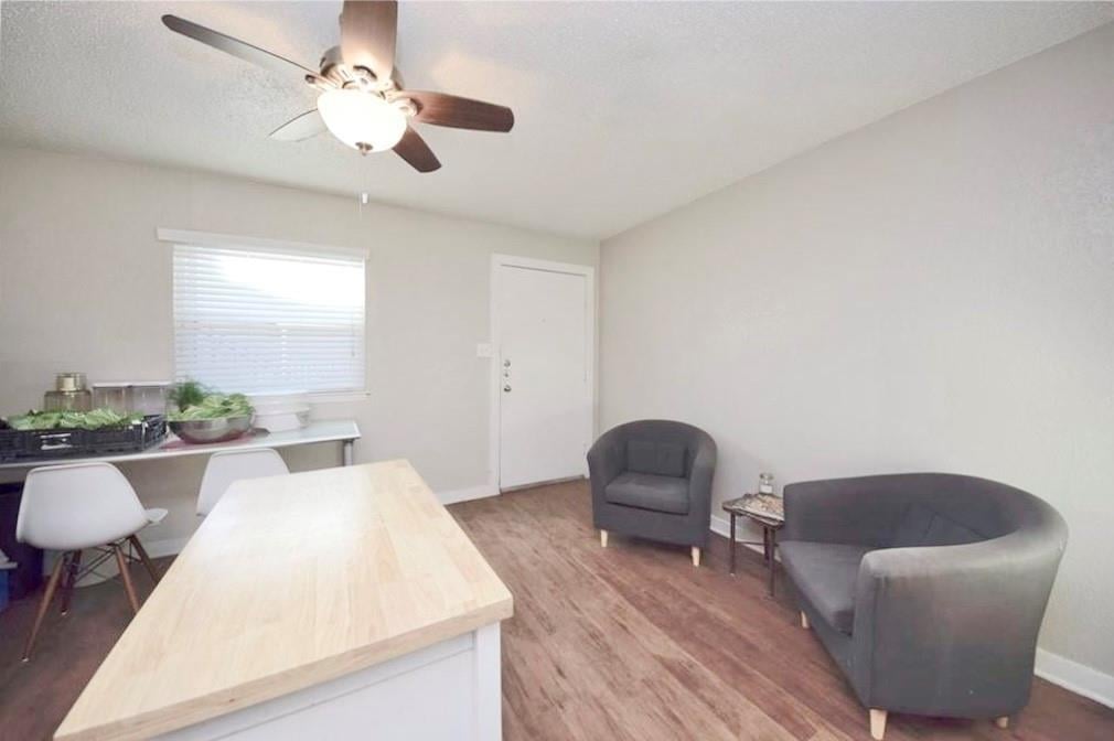 Living area at 2401 Manor Rd Unit #132A - 1 bed 1 bath home