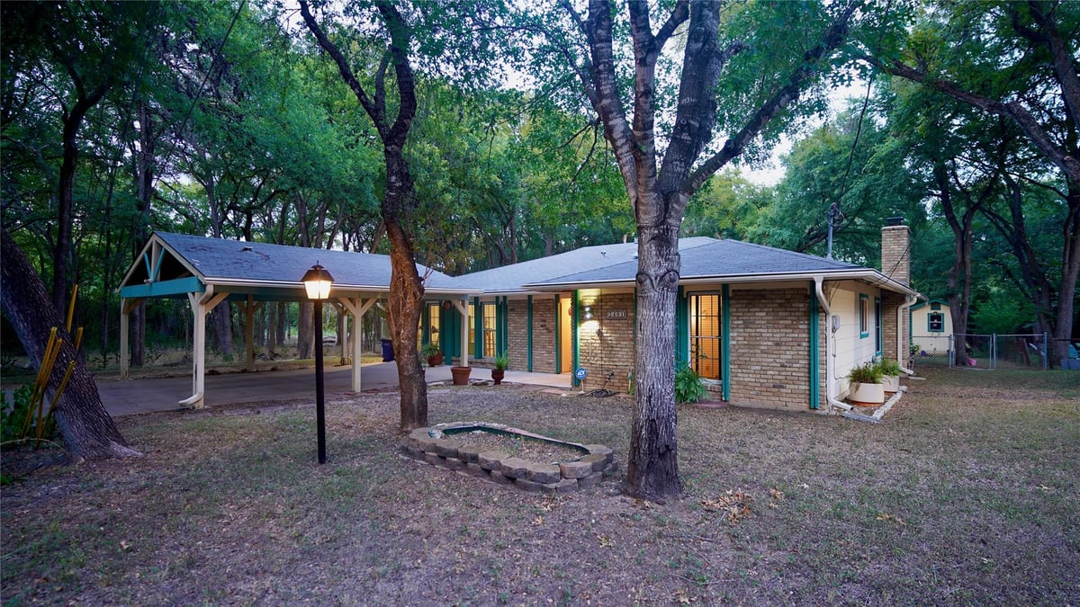 View 2401 Ware RD in Austin 2401 Ware RD - property photo 1 - Luxury home in Austin, Austin, TX