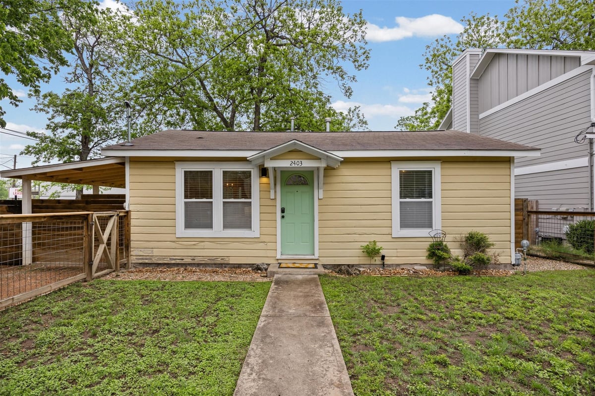 2403 S 2nd St - front exterior - Luxury home in Bouldin, Austin, TX