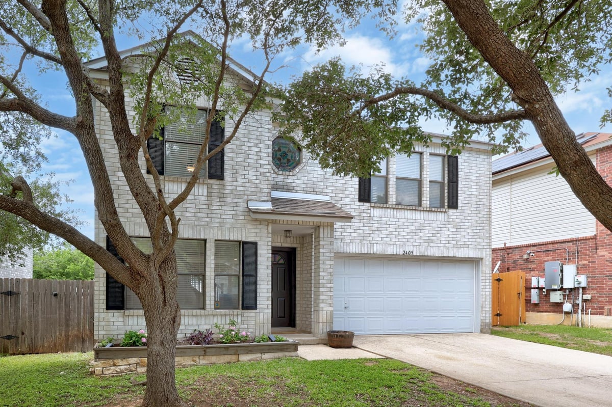 View 2405 Byfield Dr in Coventry Crossing Sec 01 Amd 2405 Byfield Dr - front exterior - Luxury home in Coventry Crossing Sec 01 Amd, Cedar Park, TX