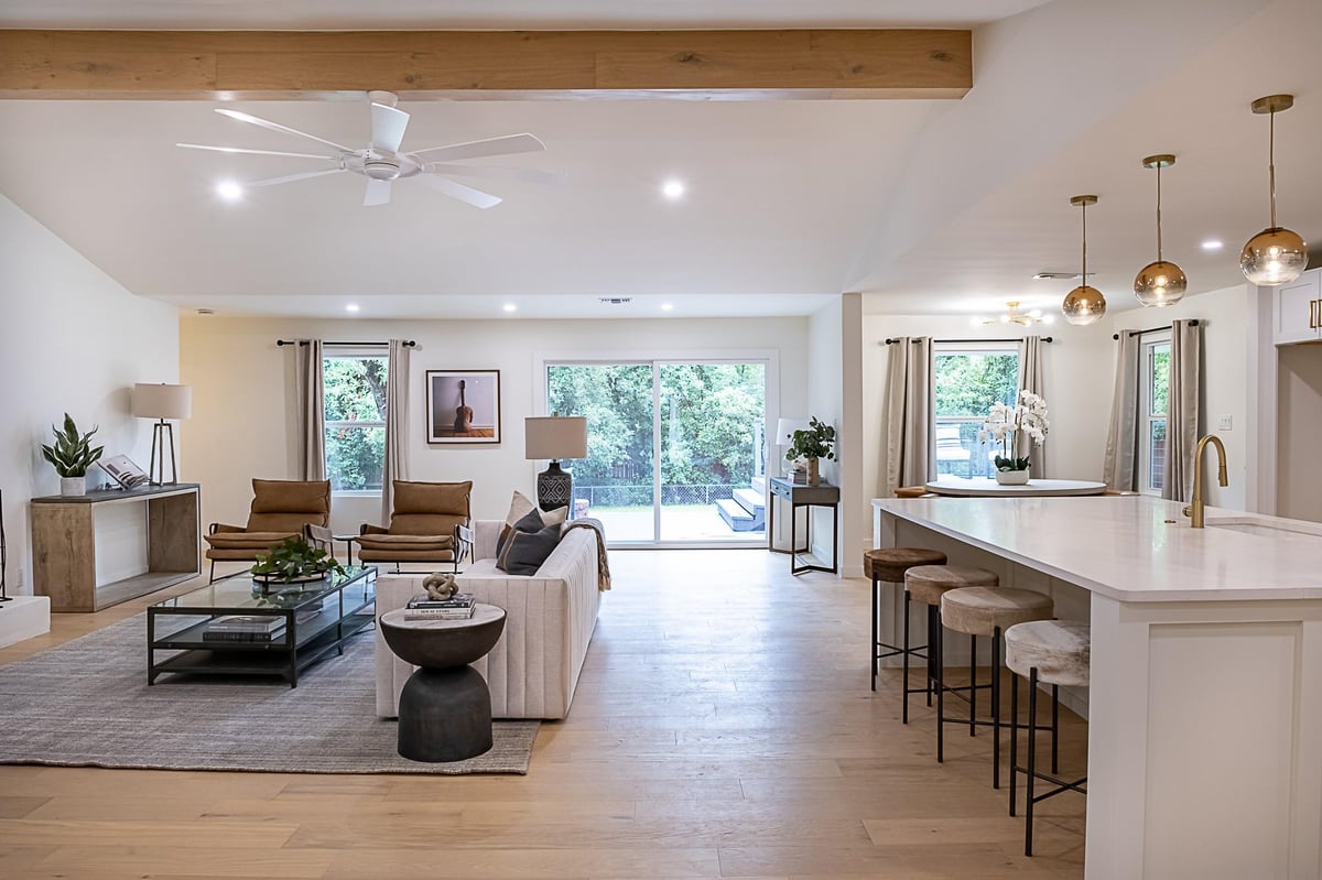 2407 Coral Ridge Cir - front exterior - Luxury home in Onion Creek Sec 01, Austin, TX