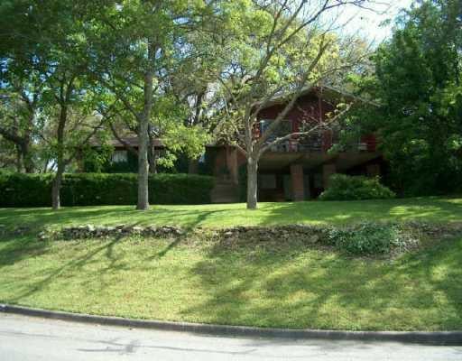 View 2409 Ridgeview in Ridgeview West 2409 Ridgeview - property photo 1 - Luxury home in Ridgeview West, Austin, TX